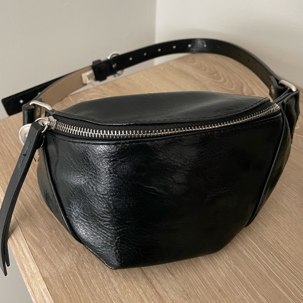 Vince Camuto Belt Bag